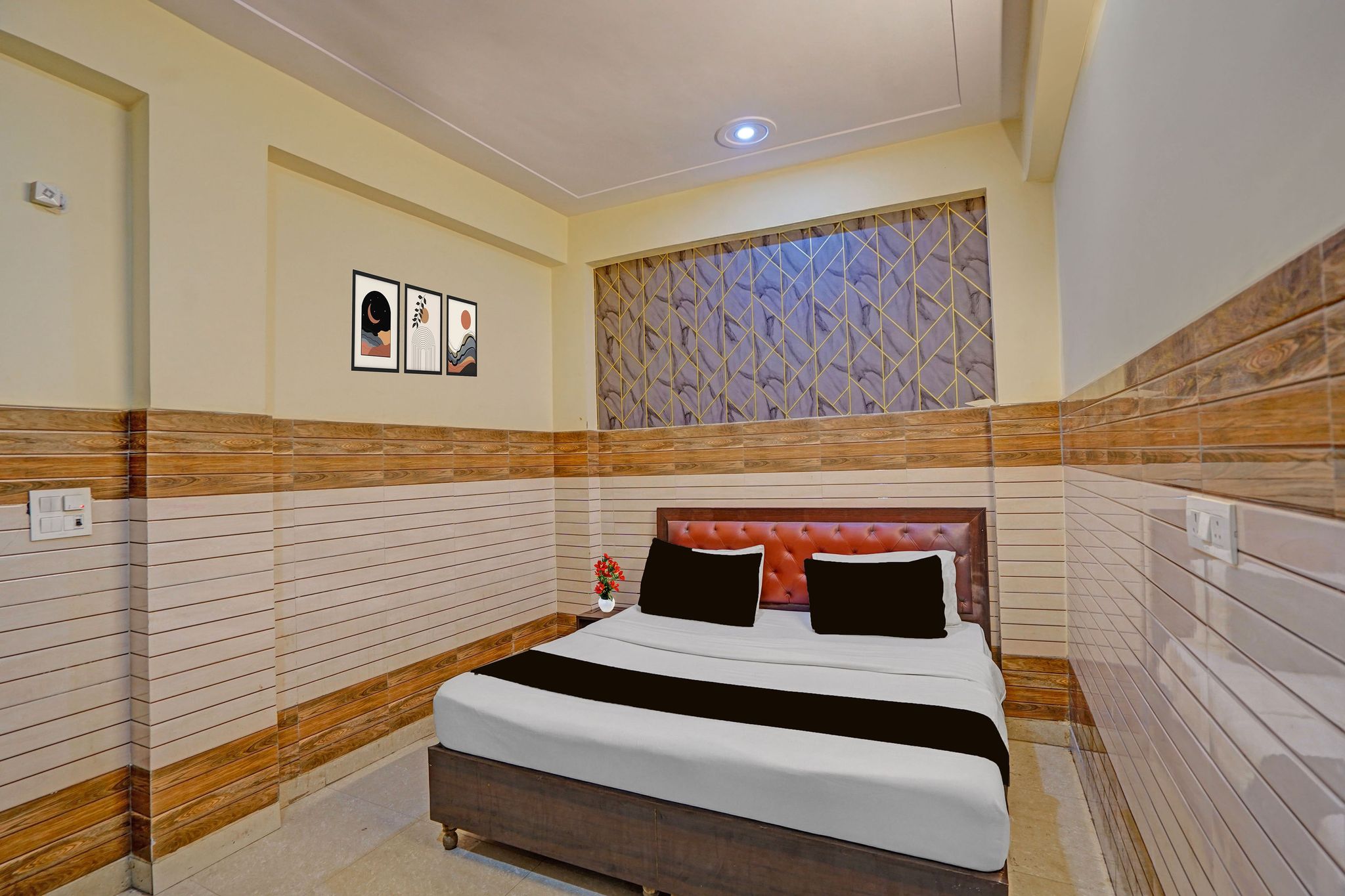 Hotel O Noida Sector 63 Formerly Aditya Residency Classic 20