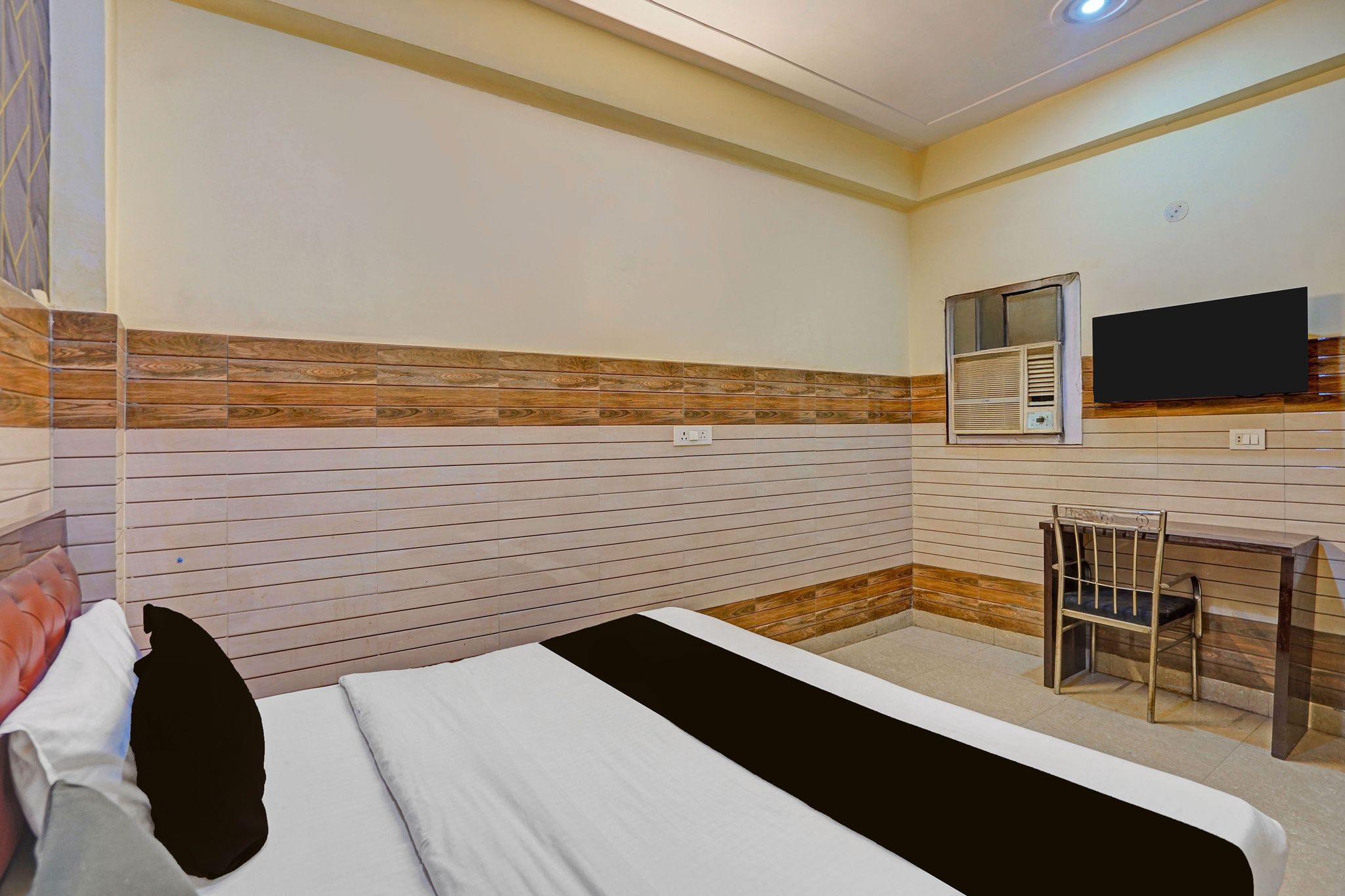 Hotel O Noida Sector 63 Formerly Aditya Residency Classic 15