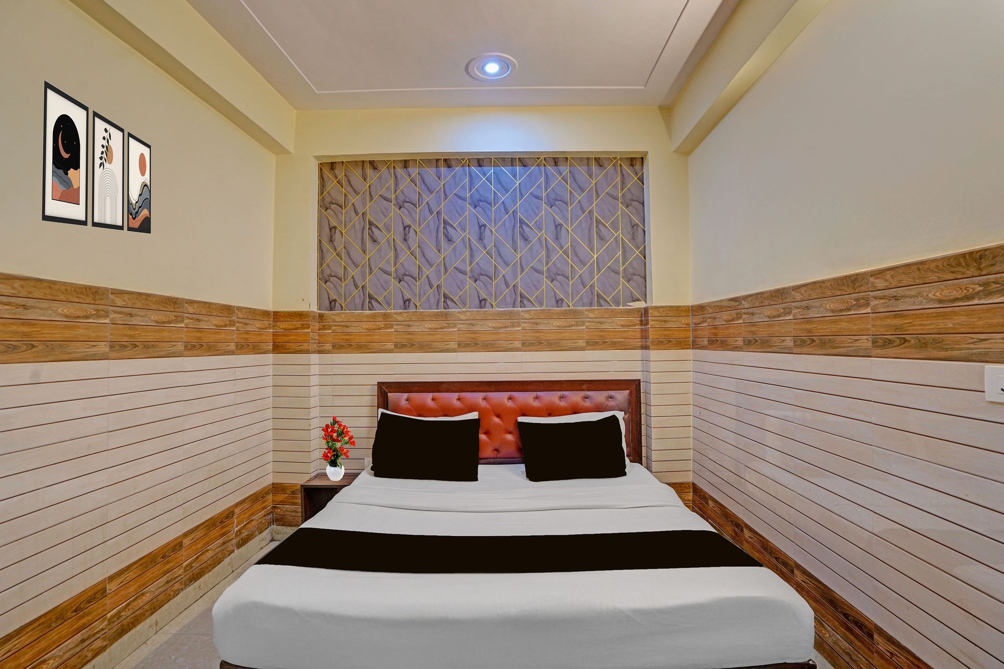 Hotel O Noida Sector 63 Formerly Aditya Residency Classic 44