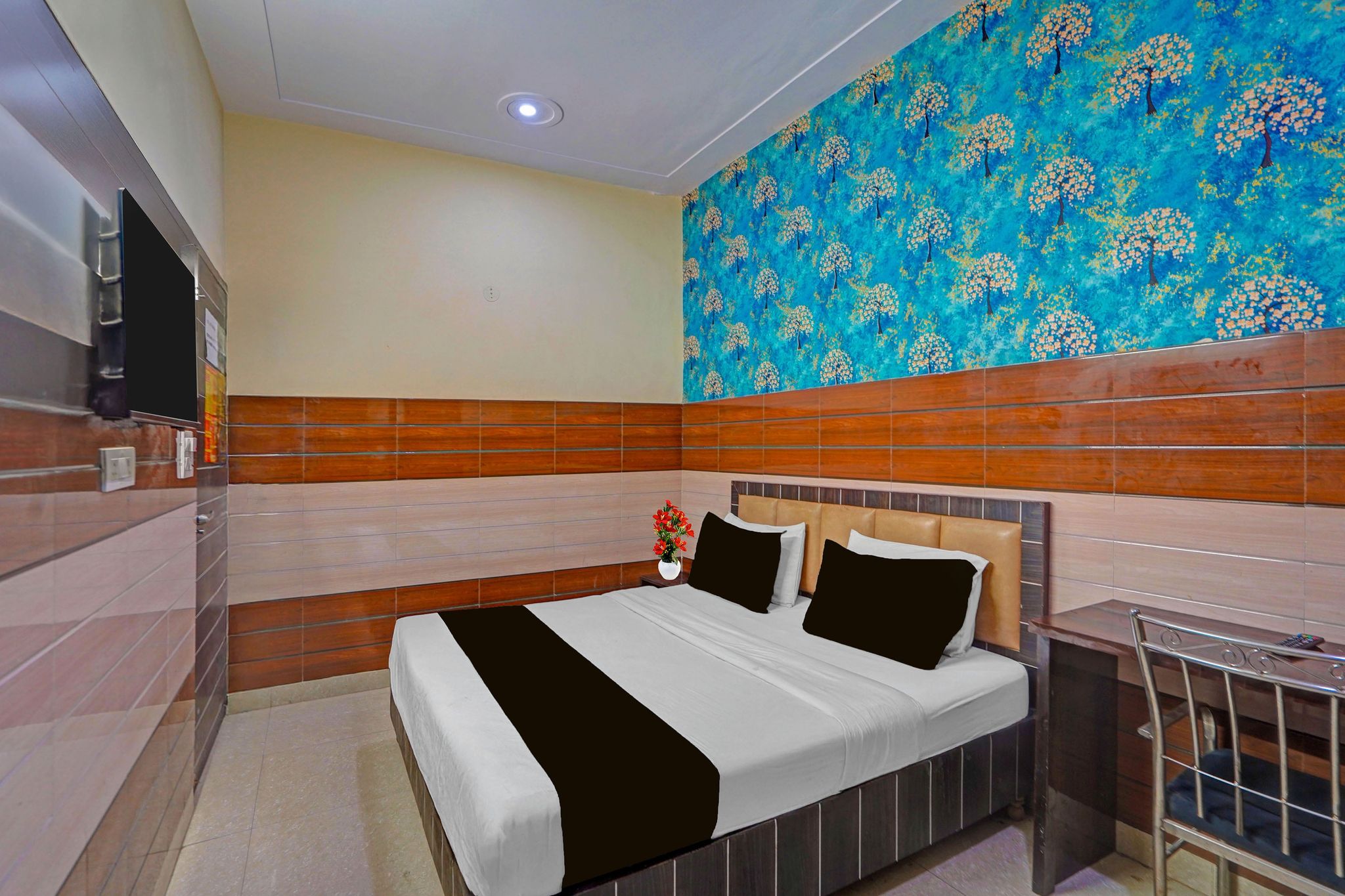 Hotel O Noida Sector 63 Formerly Aditya Residency Classic 12