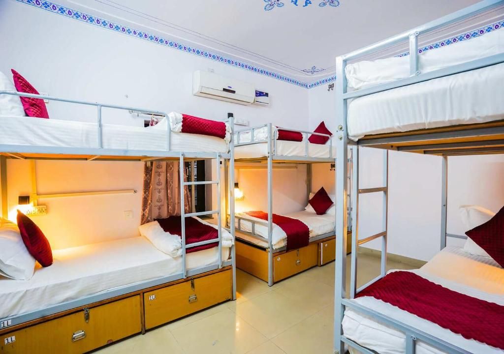 6 Bed Mixed Dorm AC - G1