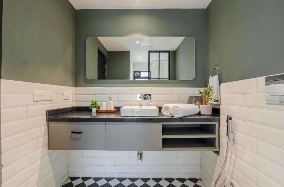 Modern 1BHK | Calangute | Shared Pool Bedroom 1 3