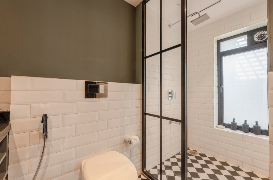 Modern 1BHK | Calangute | Shared Pool Bedroom 1 7