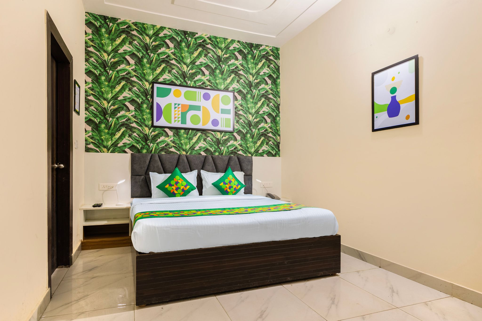 Treebo The Royal Corporate Standard Room