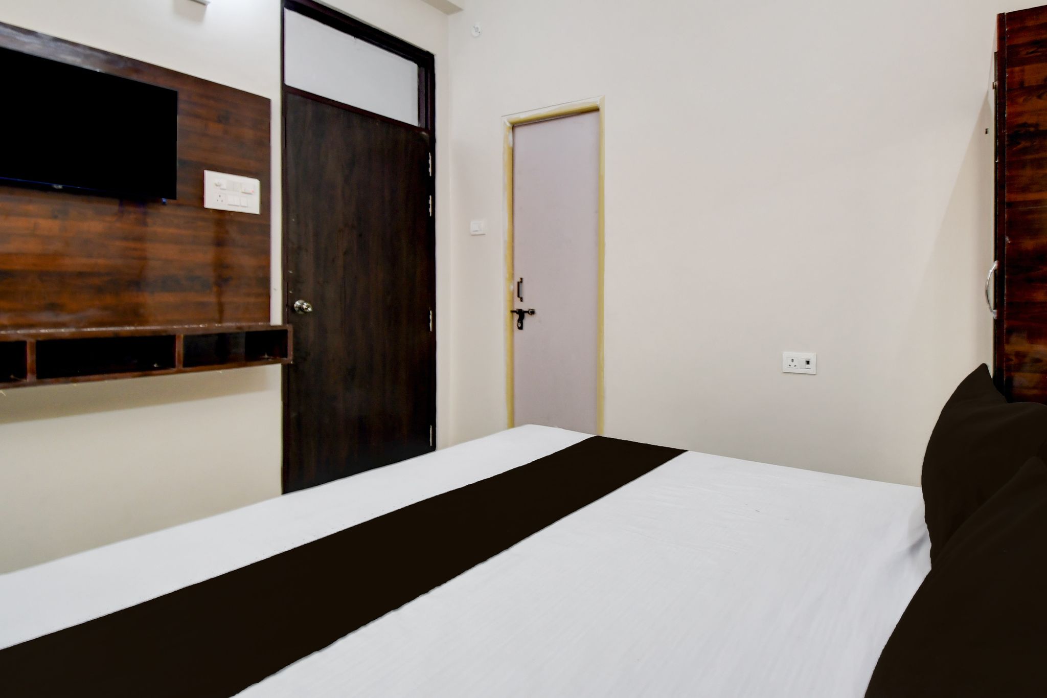 HOTEL O GREENWOOD INN CLASSIC 11