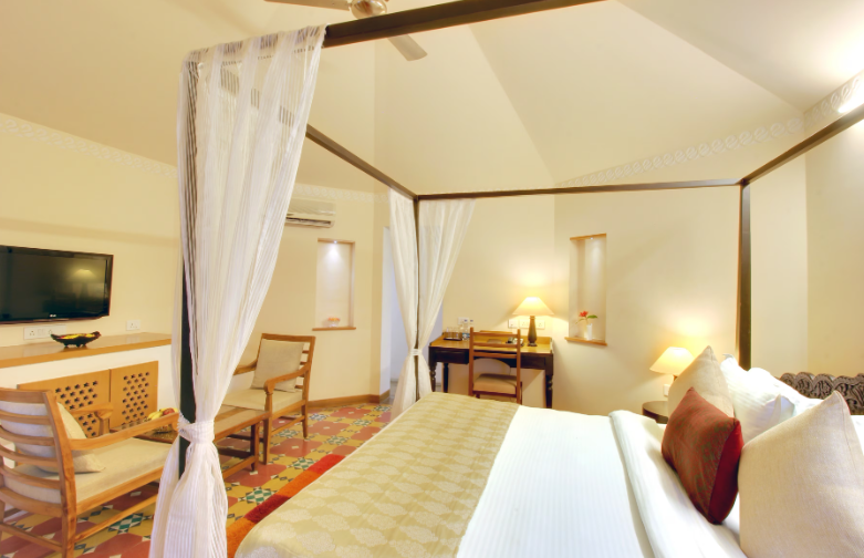 Gateway Kandla Gandhidham Standard Room with King bed