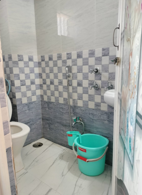 DELUXE TWIN BED AC ROOM