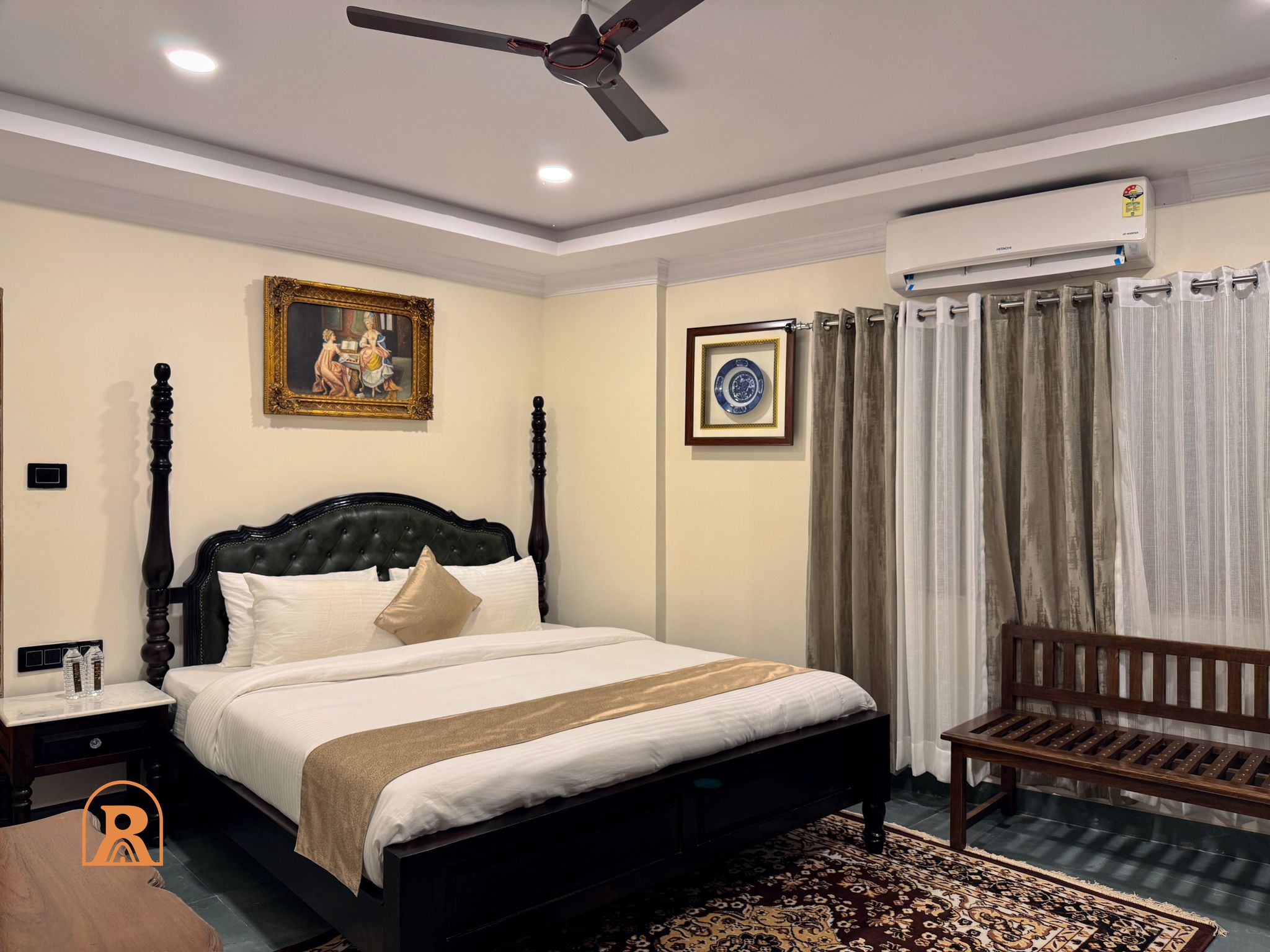 THE SHIKARGARH PALACE Deluxe Suite 9