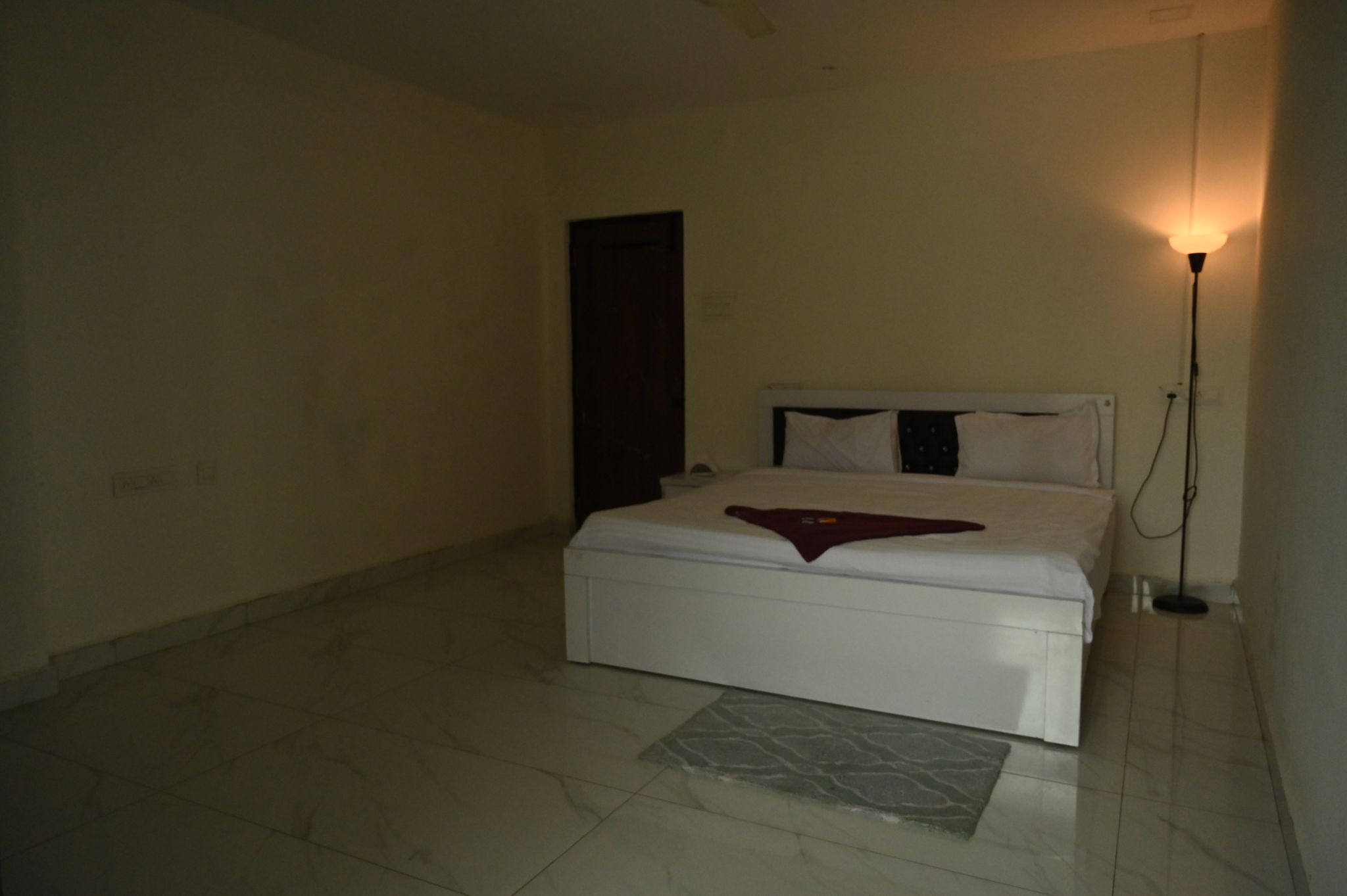 Urban Nest Luxury Stay Double Room 5
