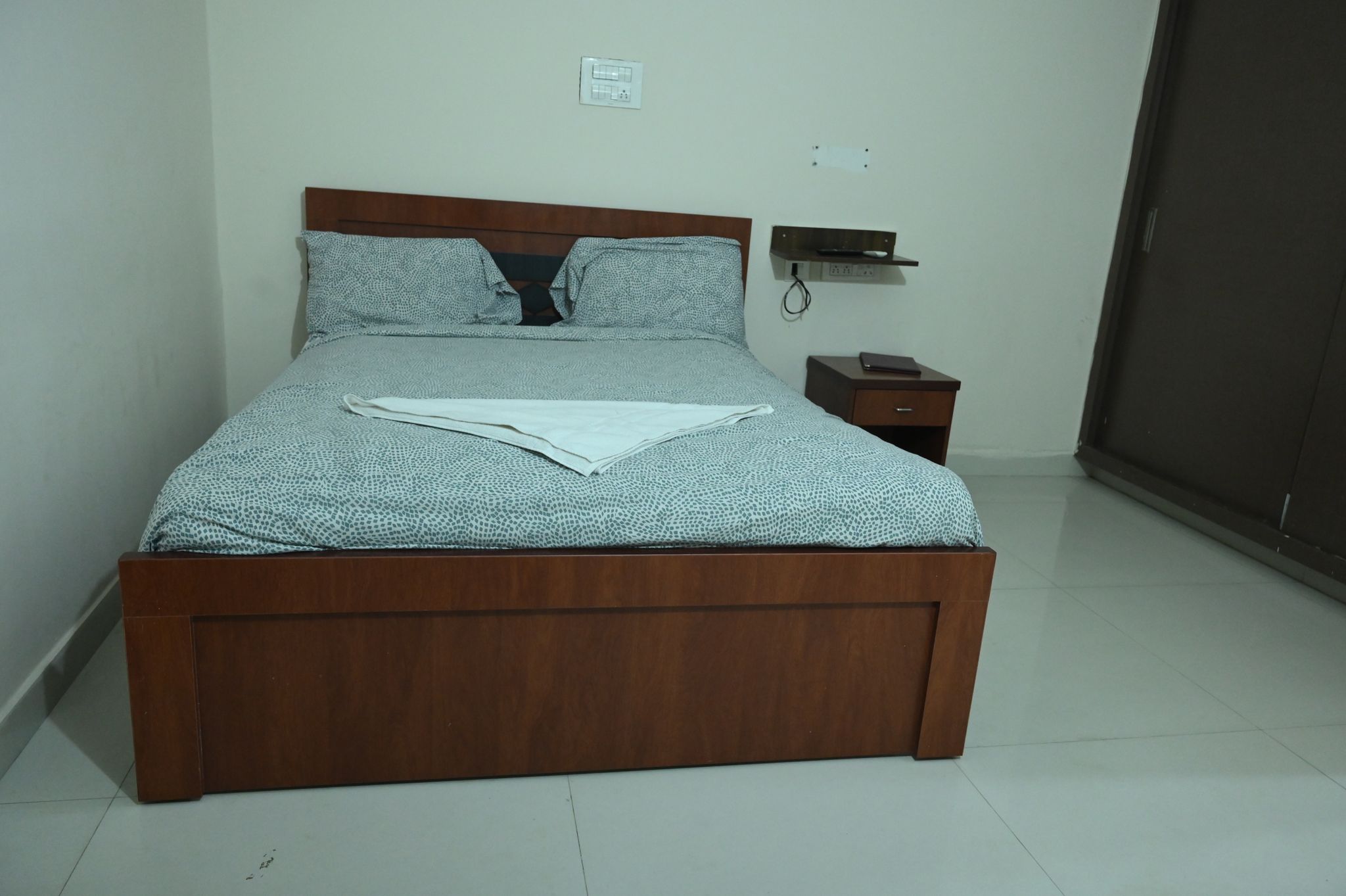 Urban Nest Luxury Stay Double Room 4
