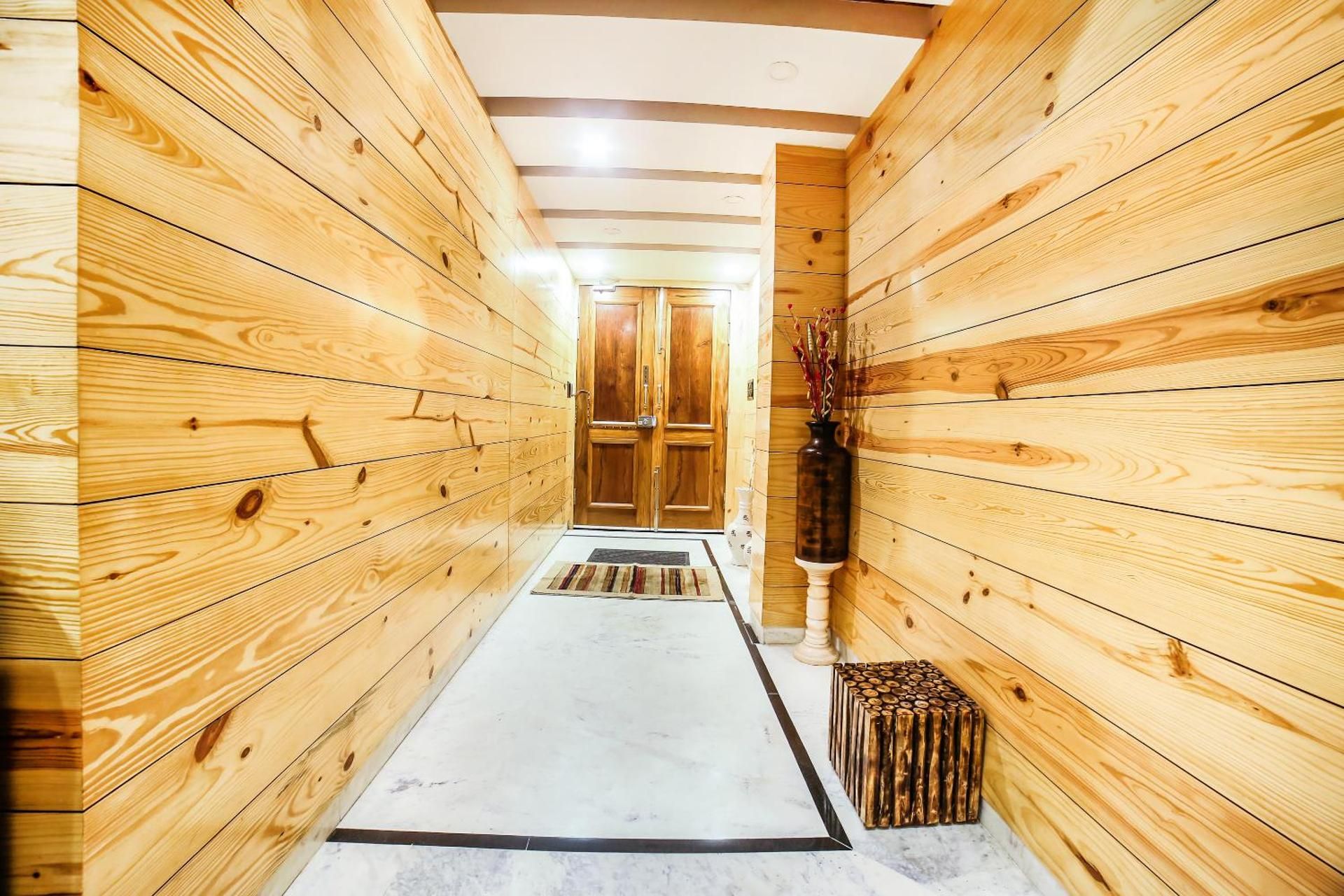 AT HOME IN LODGE 
