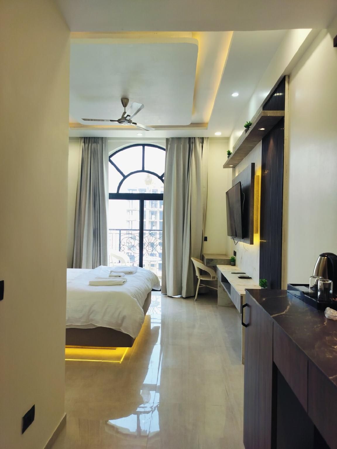 Cozycostays-2Top FloorOmaxe near Ekana Stadium