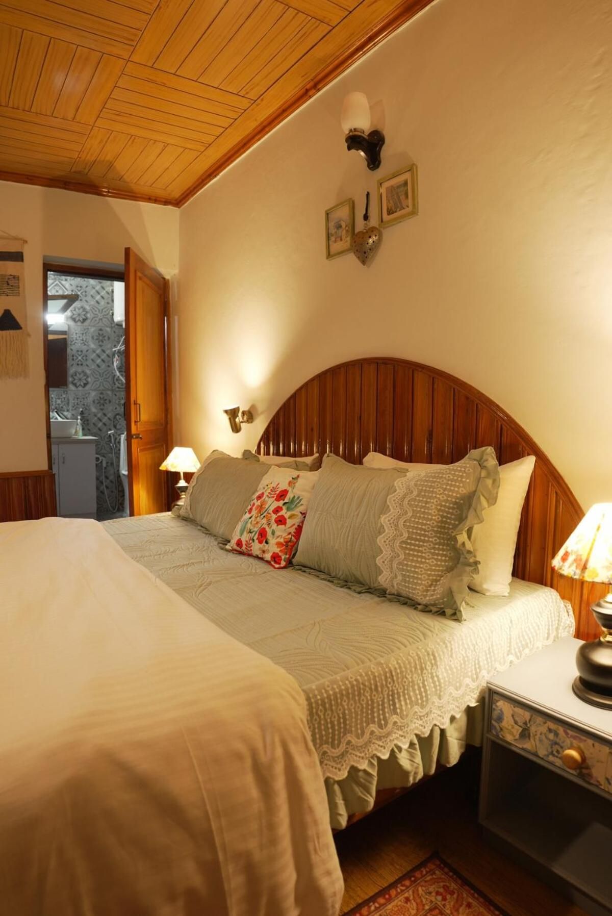 Pebbles Cottage by EdenHomes
