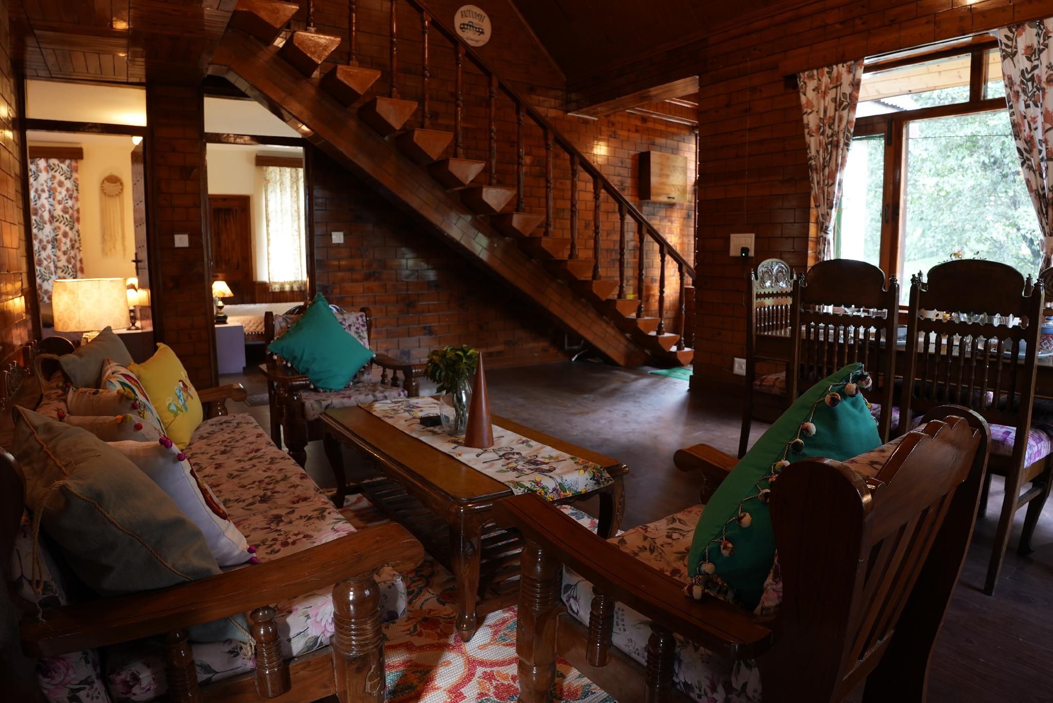 Rosette Cottage by EdenHomes