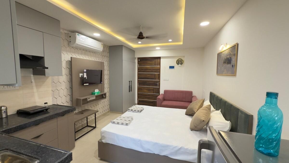 Luxury Studio Apartment