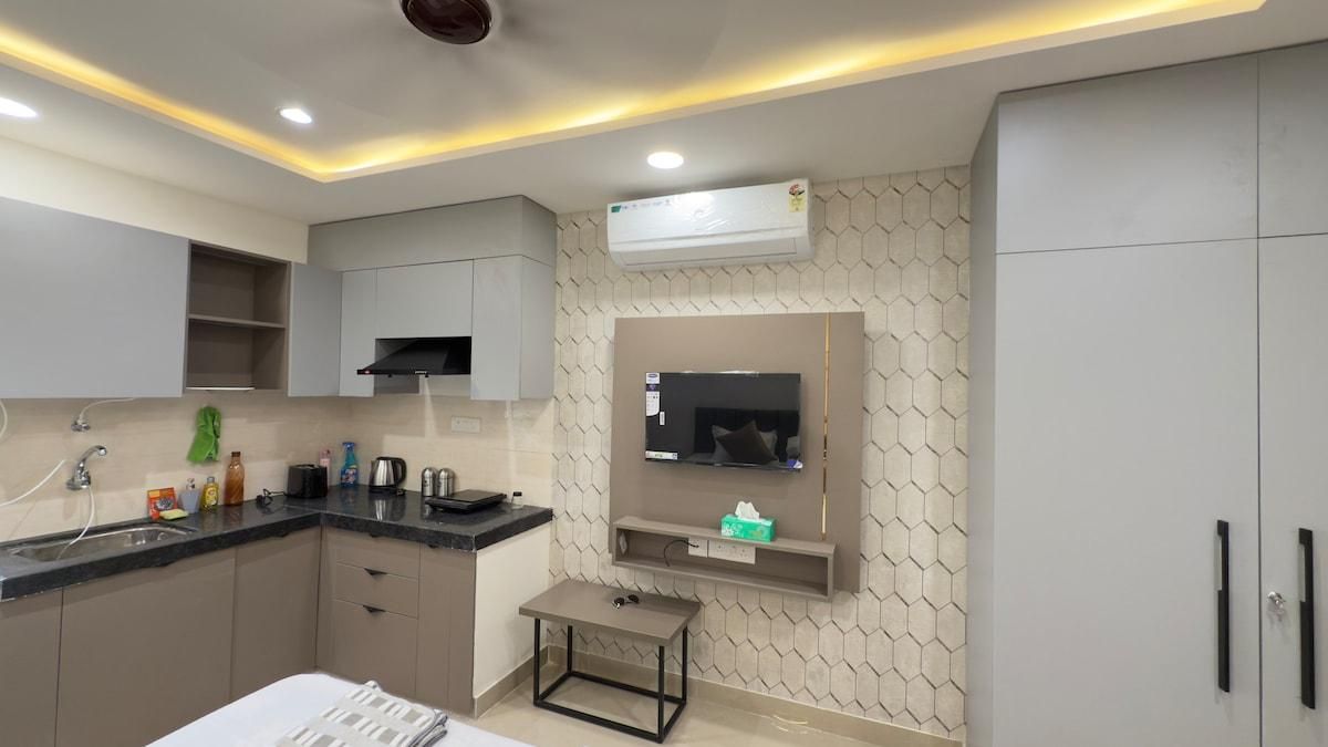 Luxury Studio Apartment