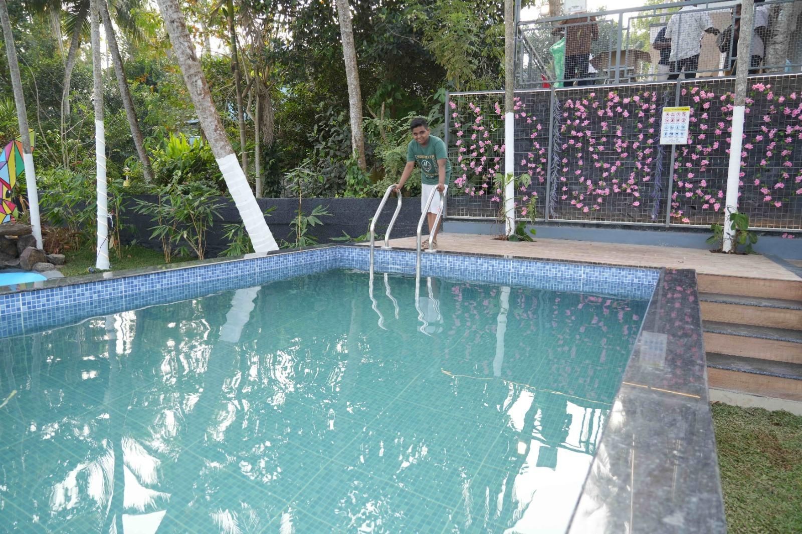 Private pool