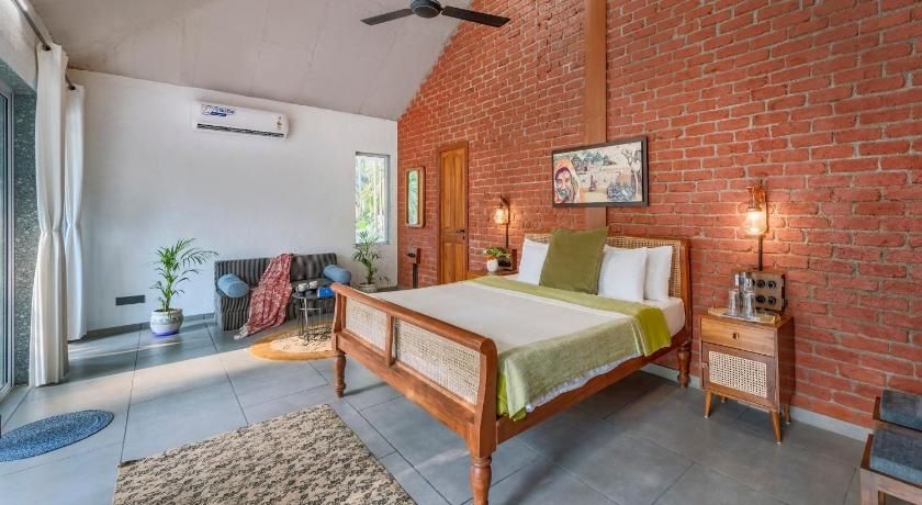 SaffronStays Atmos: rustic villa with projector Private Villa