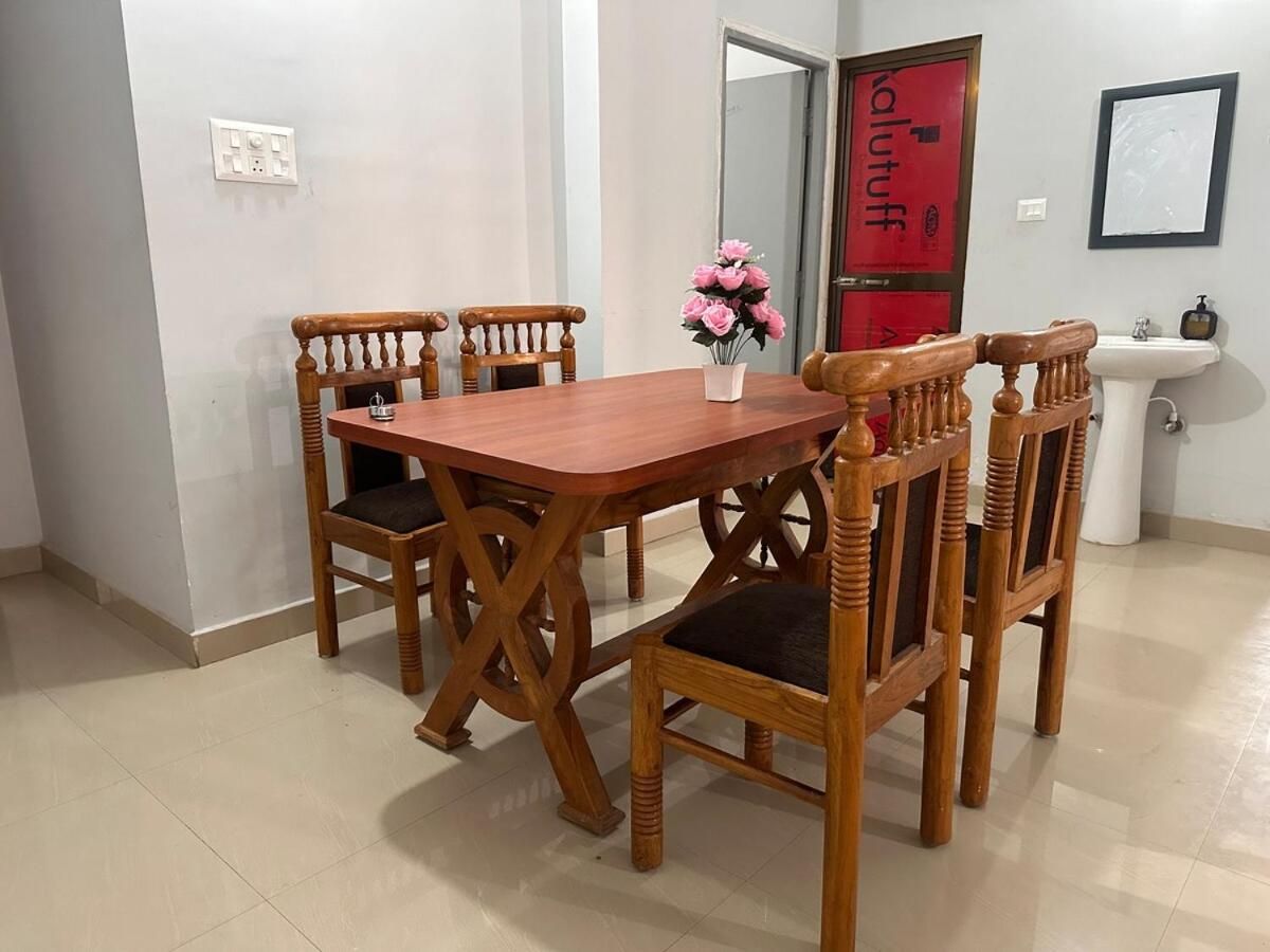 3BHK Simple Living 405