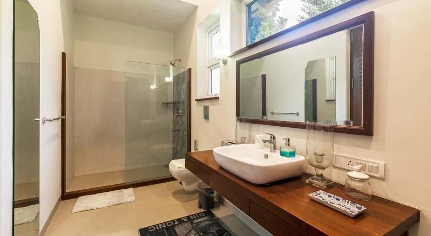 Hamptons Charm by StayVista with Pool, & lawn Private Villa 5