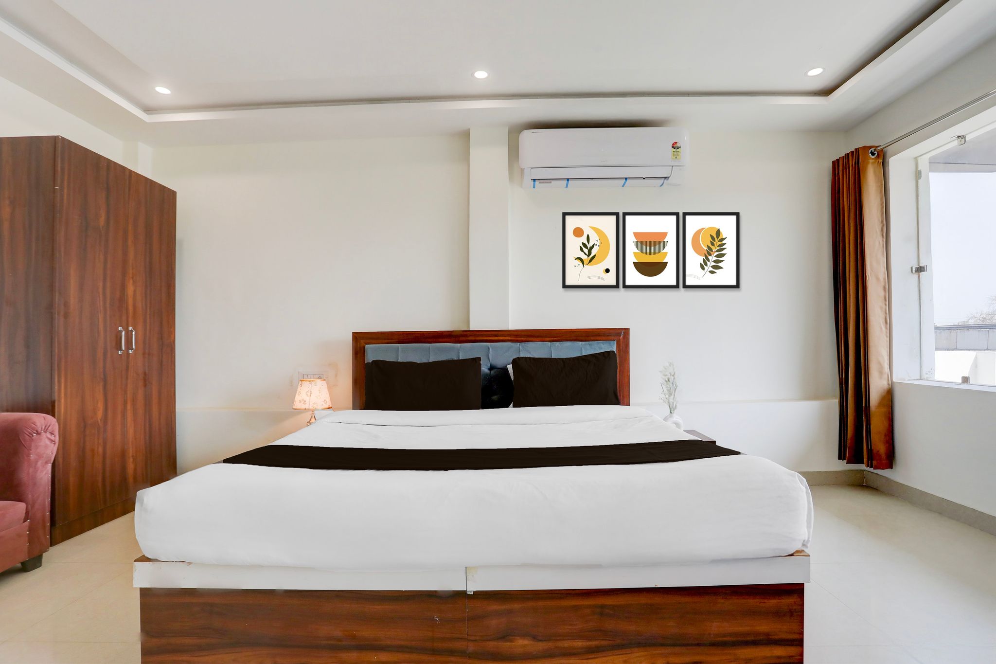 Hotel O by OYO Own Roof CLASSIC 8