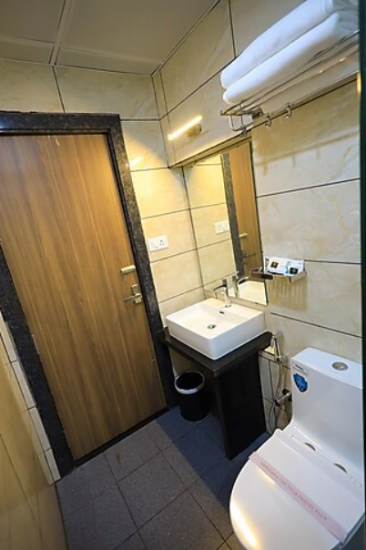 J S Grand Standard Room AC 6