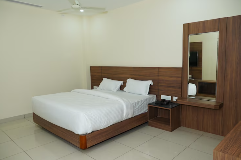 J S Grand Superior Room AC 3