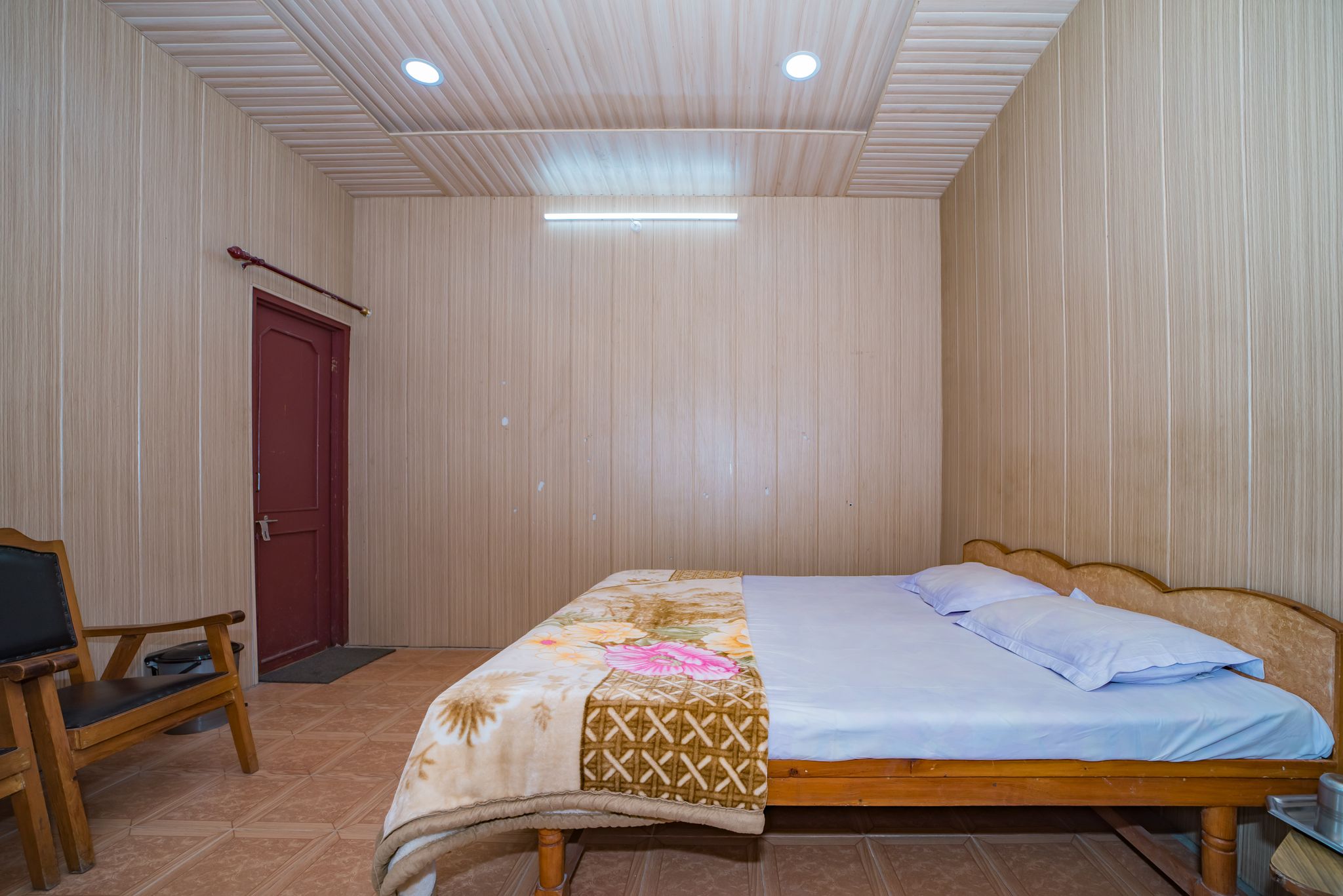 Forest Rest House Barot Deluxe Room 5
