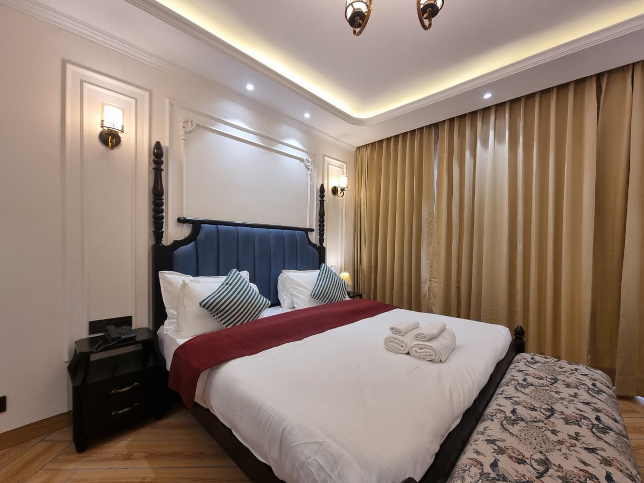 Kavin Akasa-The Mall Executive Room With Mountain View 22