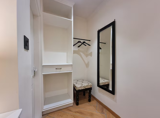 Kavin Akasa-The Mall  Executive Room With Mountain View 9