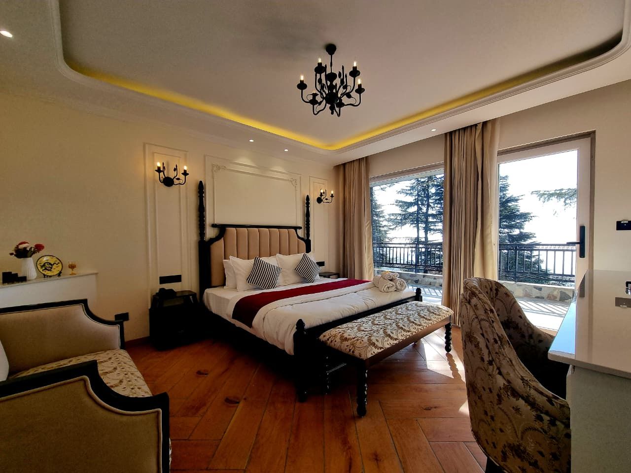 Kavin Akasa-The Mall Executive Room With Mountain View 17