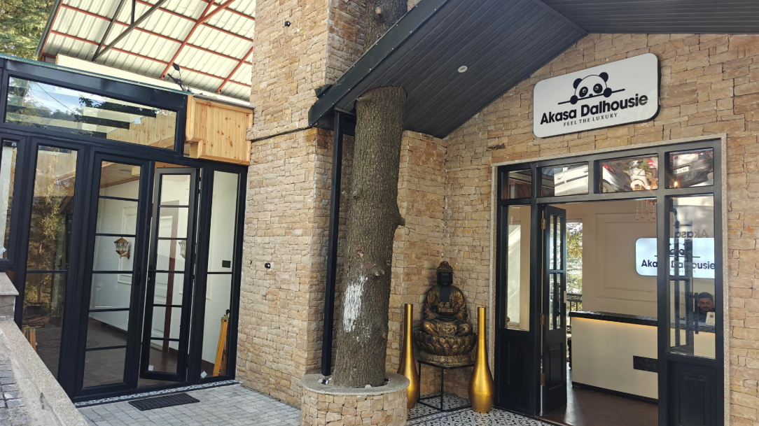 Kavin Akasa-The Mall 