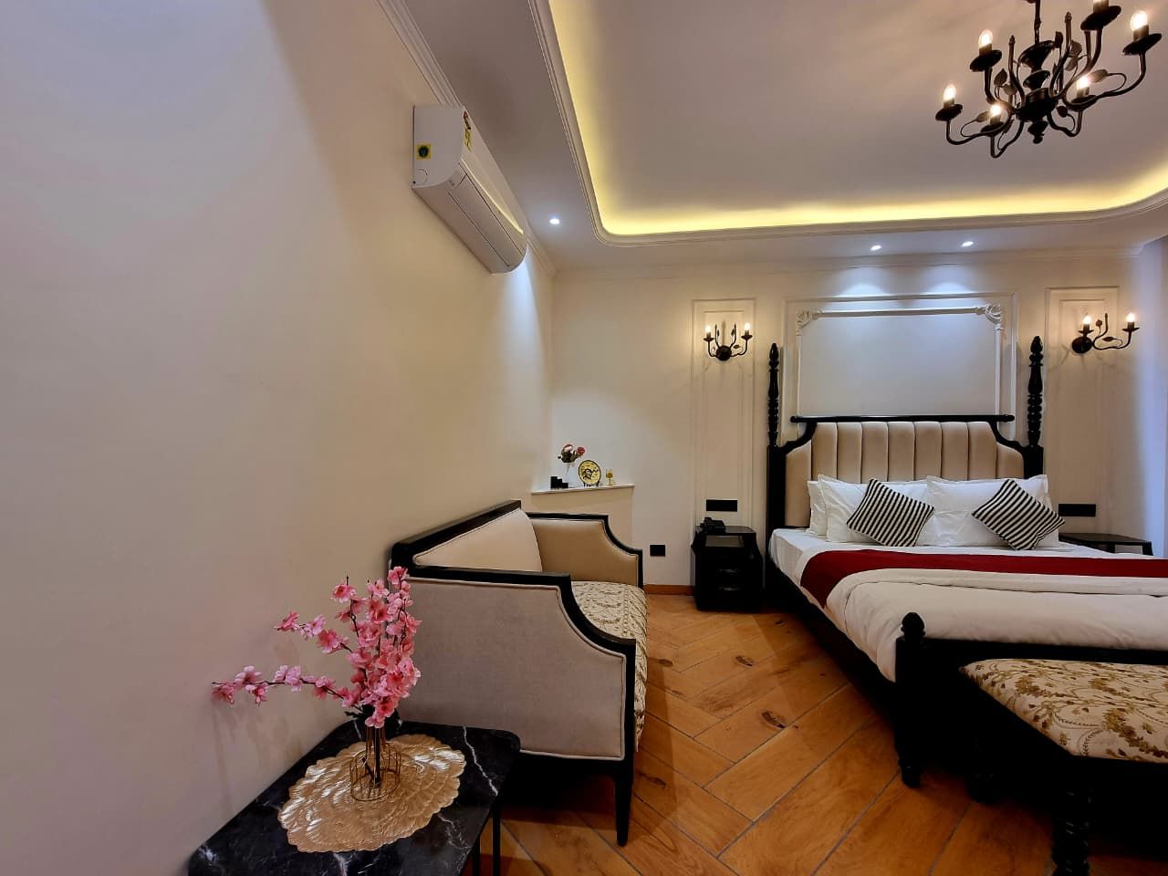 Kavin Akasa-The Mall Executive Room With Mountain View 7