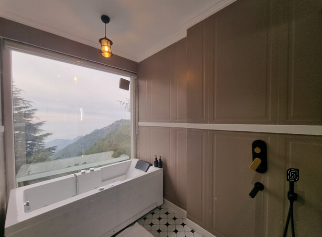 Kavin Akasa-The Mall  Premium Room with Jacuzzi & Mountain view 9