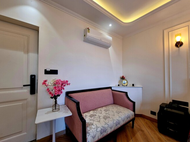 Kavin Akasa-The Mall  Premium Room with Jacuzzi & Mountain view 3