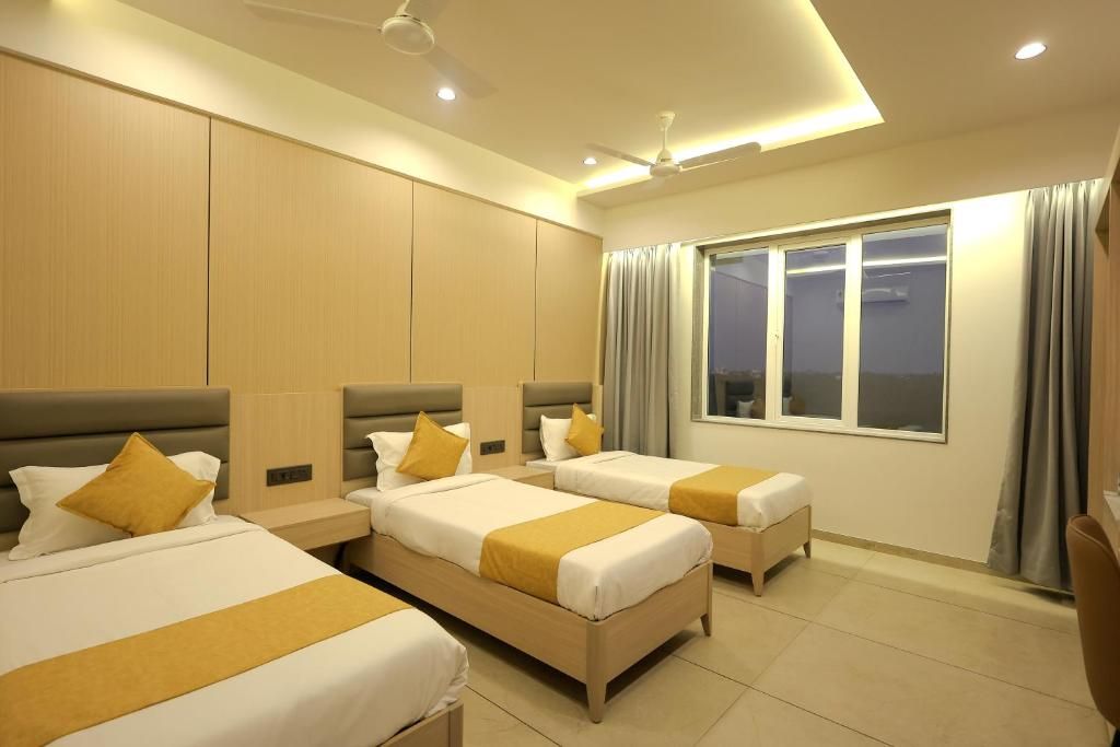 Sarju Palace Deluxe Triple Room