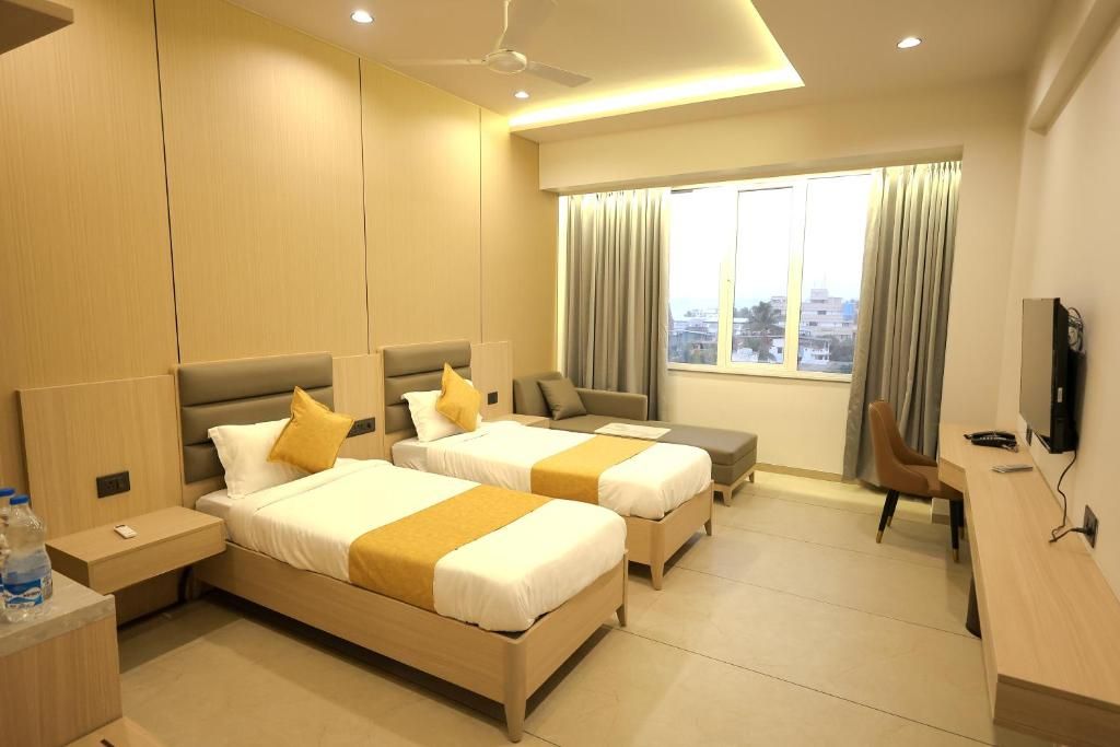 Sarju Palace Deluxe Twin Room with Sea View