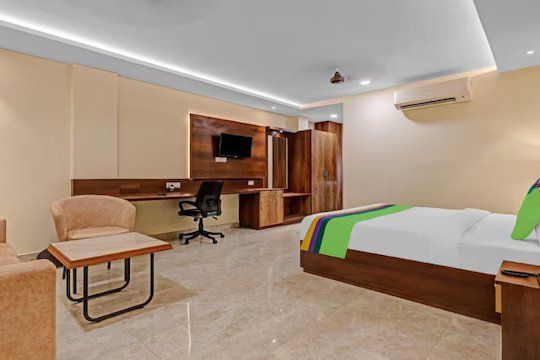 Hotel Heaven Grand Deluxe Room 2