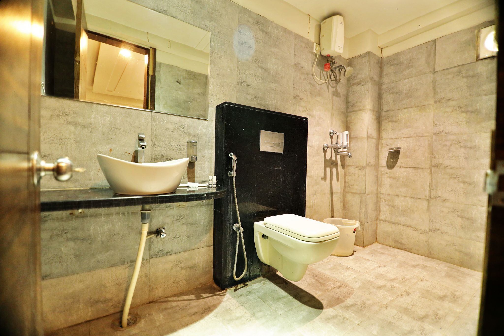 Bless Inn Hotel  Deluxe Room 3