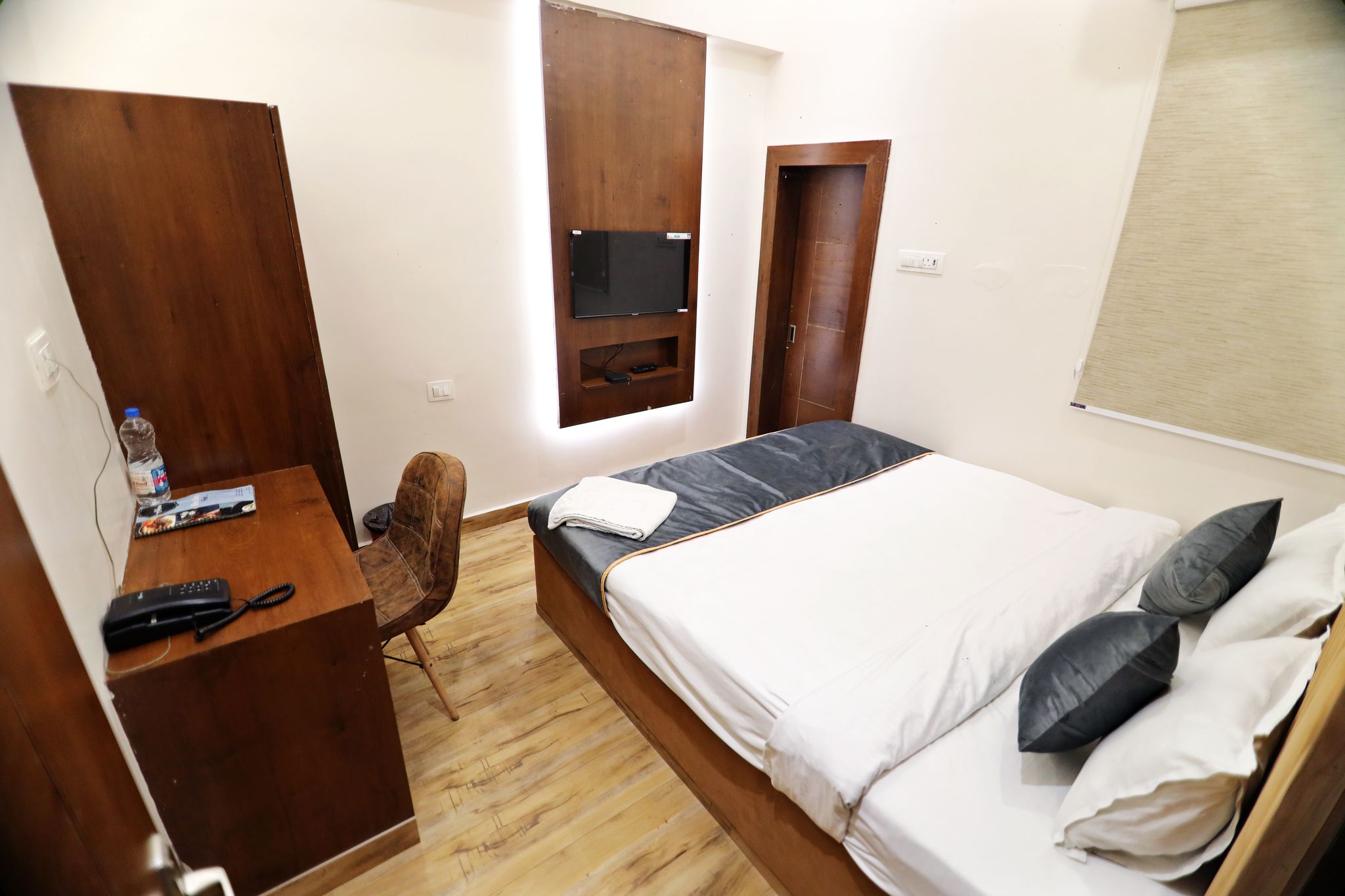 Bless Inn Hotel  Deluxe Room 9