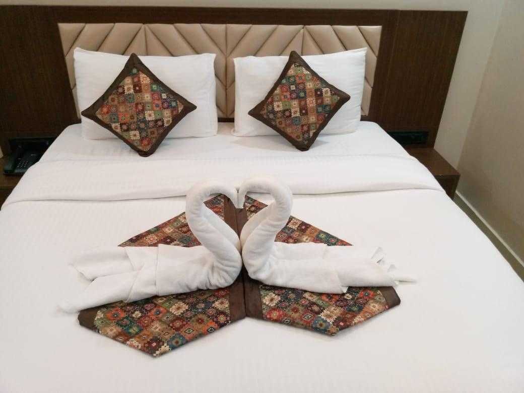 Townhouse Oak Alwar Railway Station Formerly RJ-02 Classic 10