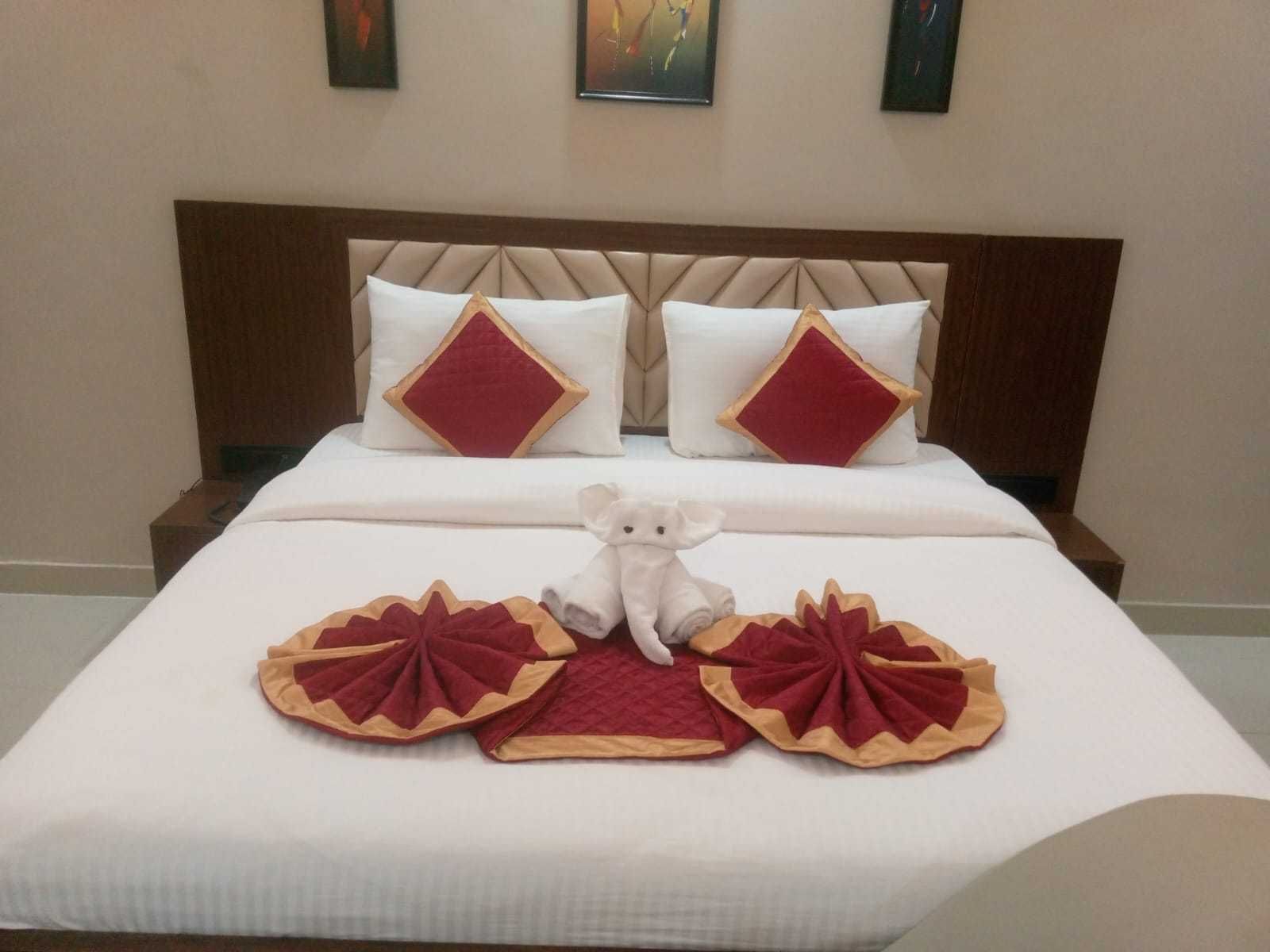 Townhouse Oak Alwar Railway Station Formerly RJ-02 Classic 9