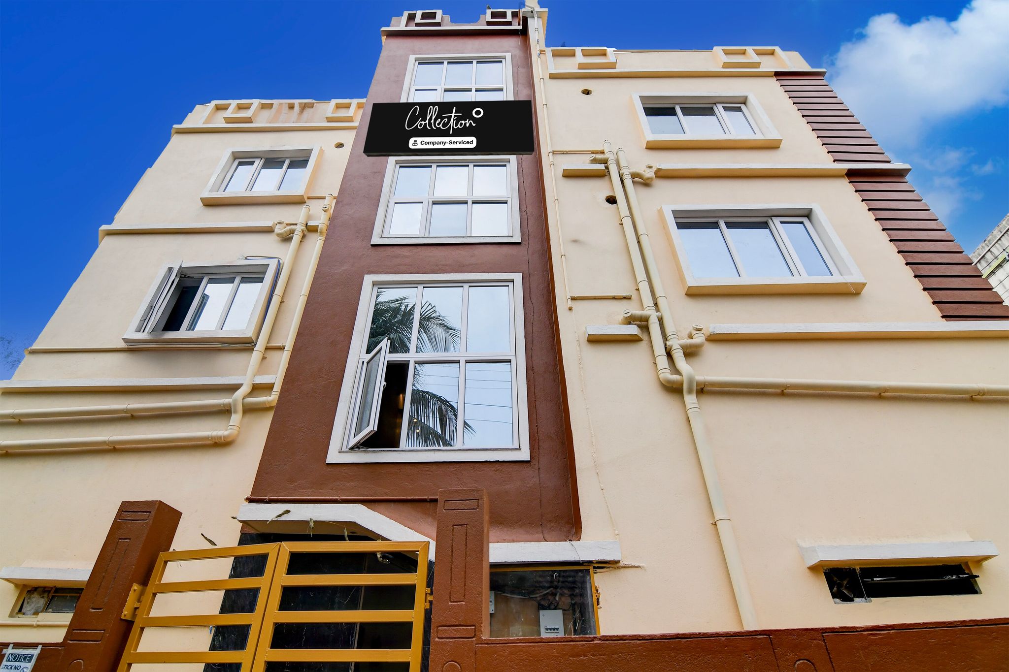 Collection O Kolkata International Airport