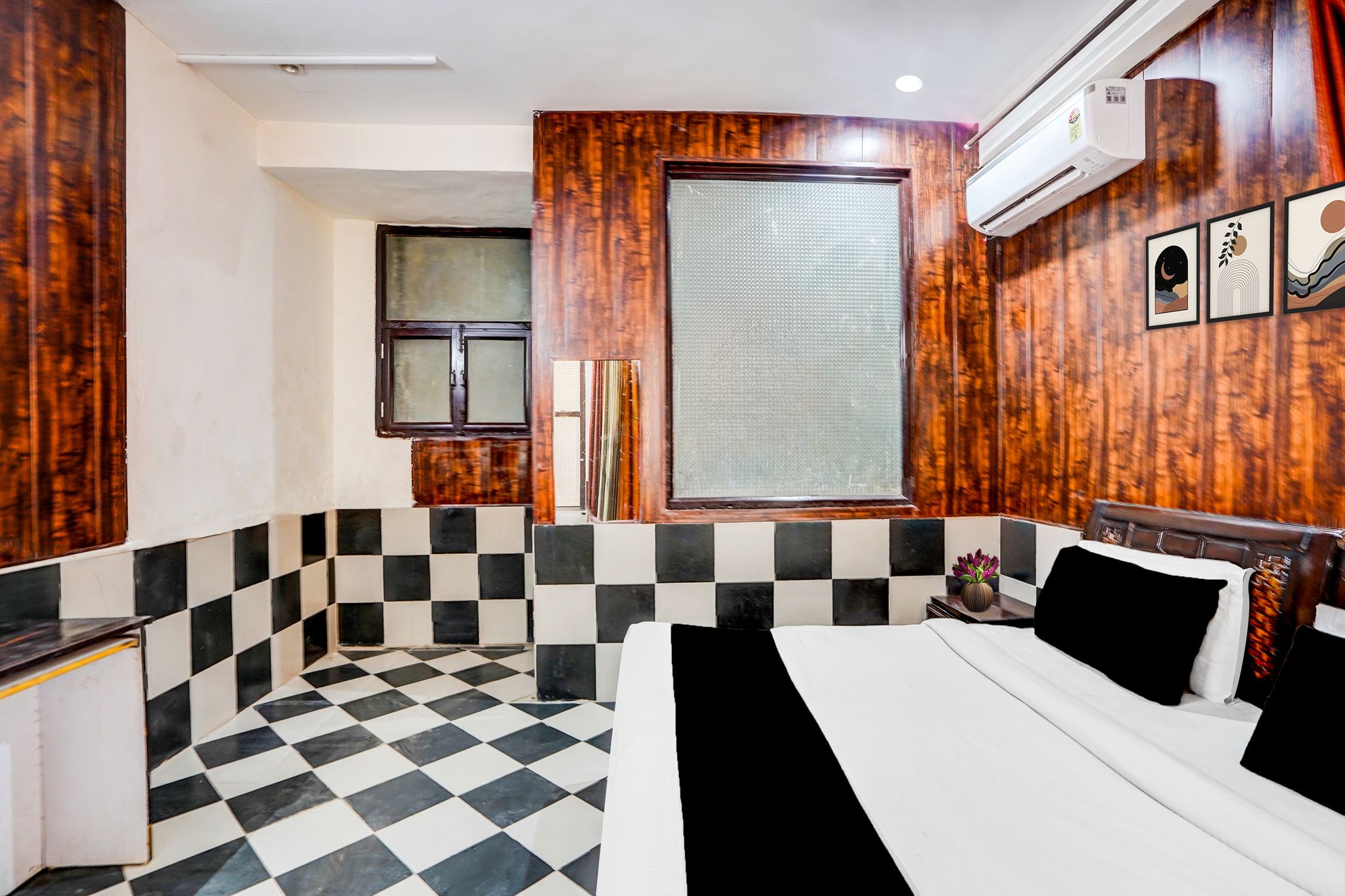 Hotel O Sector 93 Noida Formerly Grand Empire CLASSIC 5