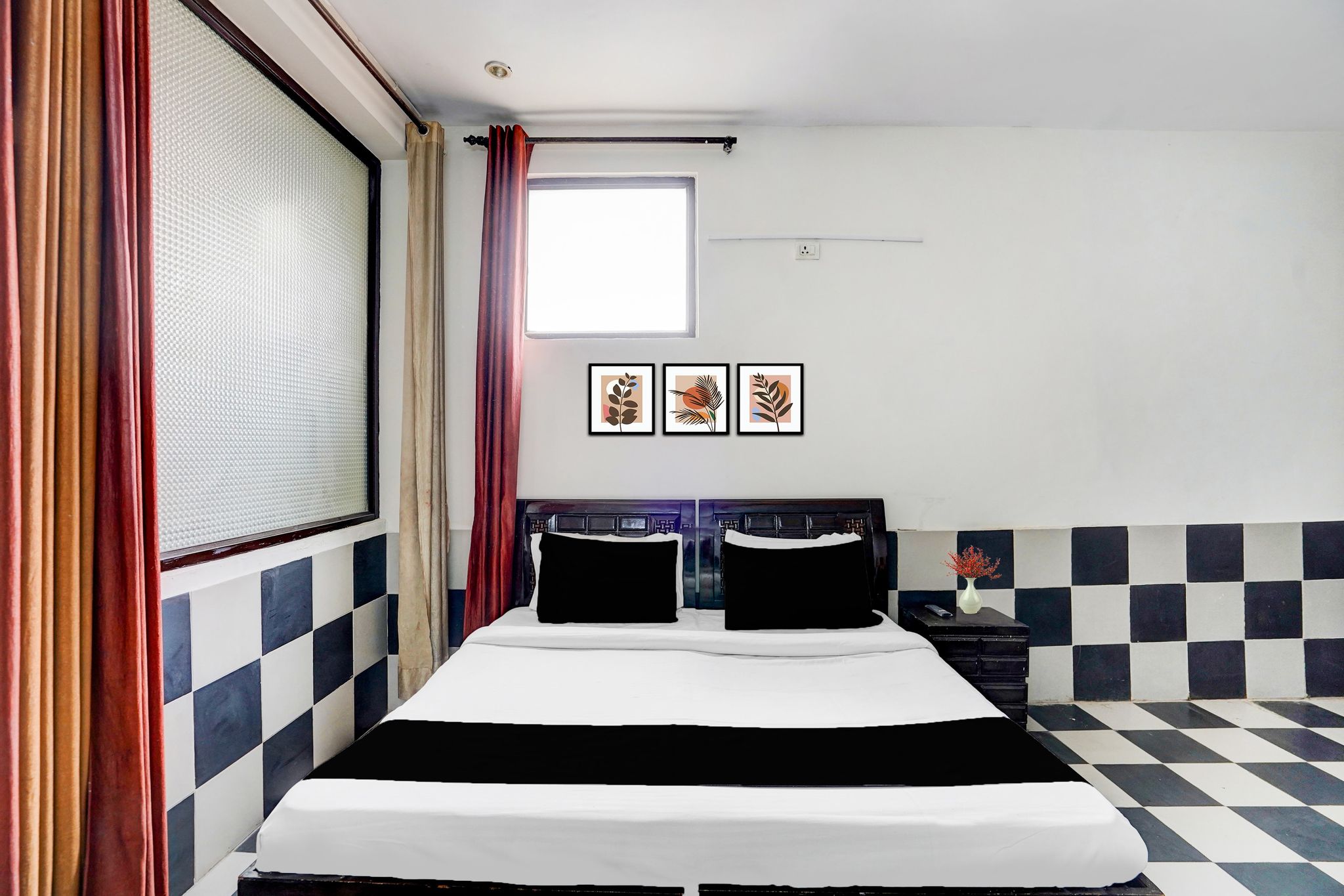 Hotel O Sector 93 Noida Formerly Grand Empire CLASSIC