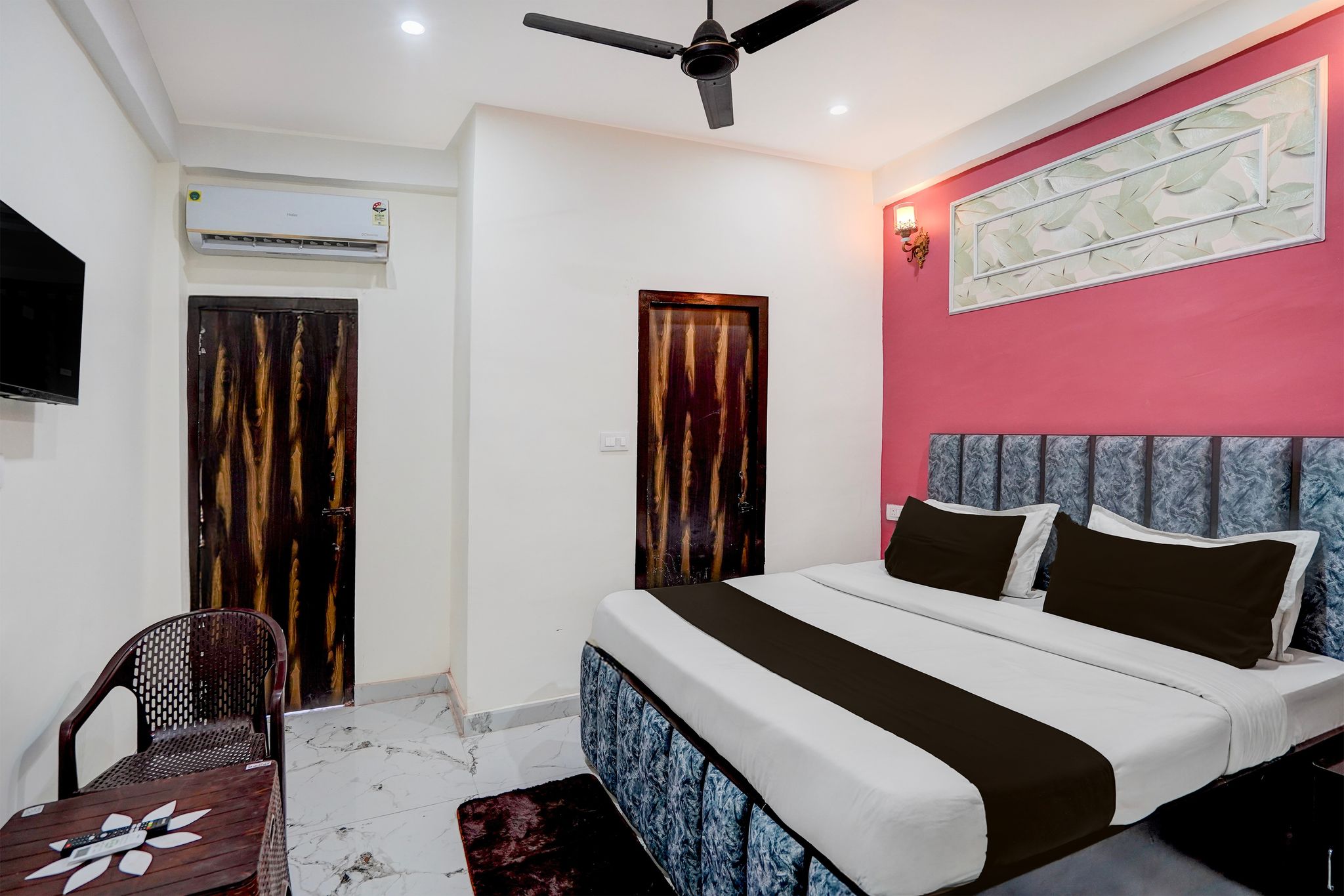 Hotel O Gaur City Centre Noida Formerly Dreamland Residency CLASSIC 5