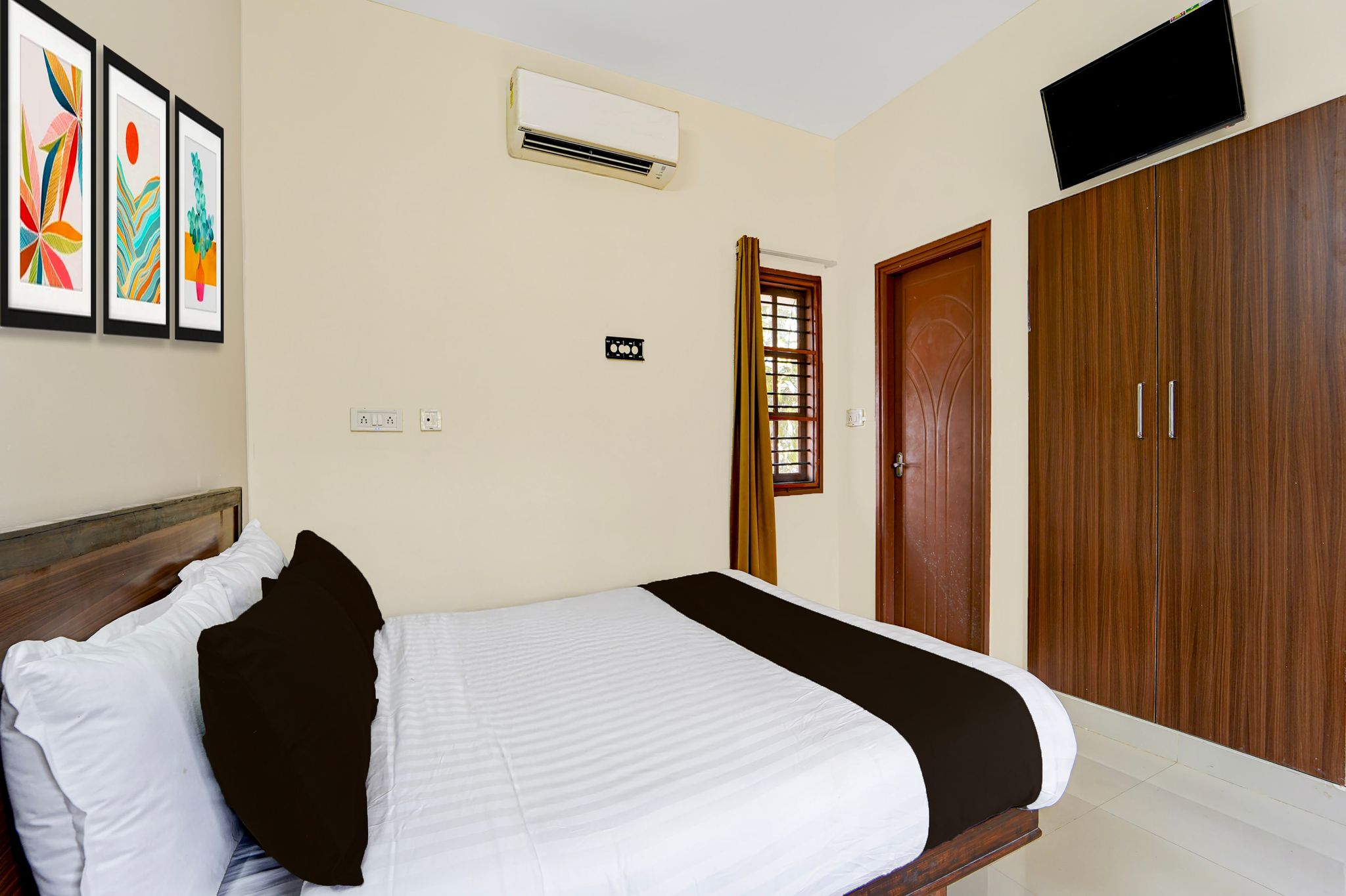 Hotel O Sector 93 Noida Formerly Grand Empire Classic 7