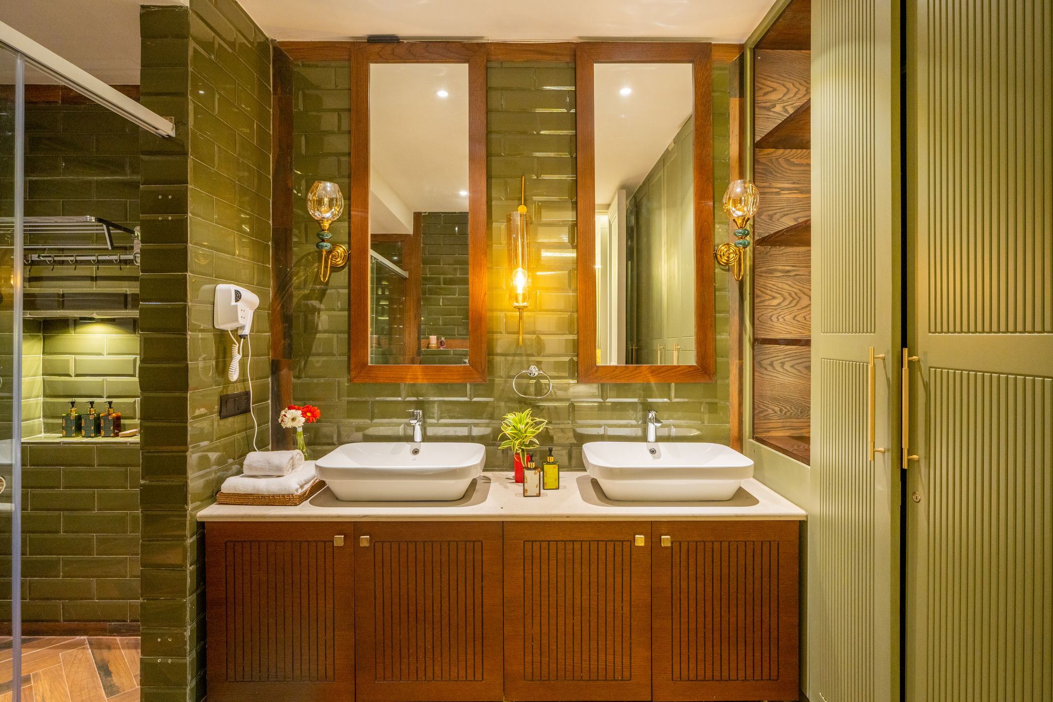 ELIVAAS Prive Suntuarios Casa Ivy