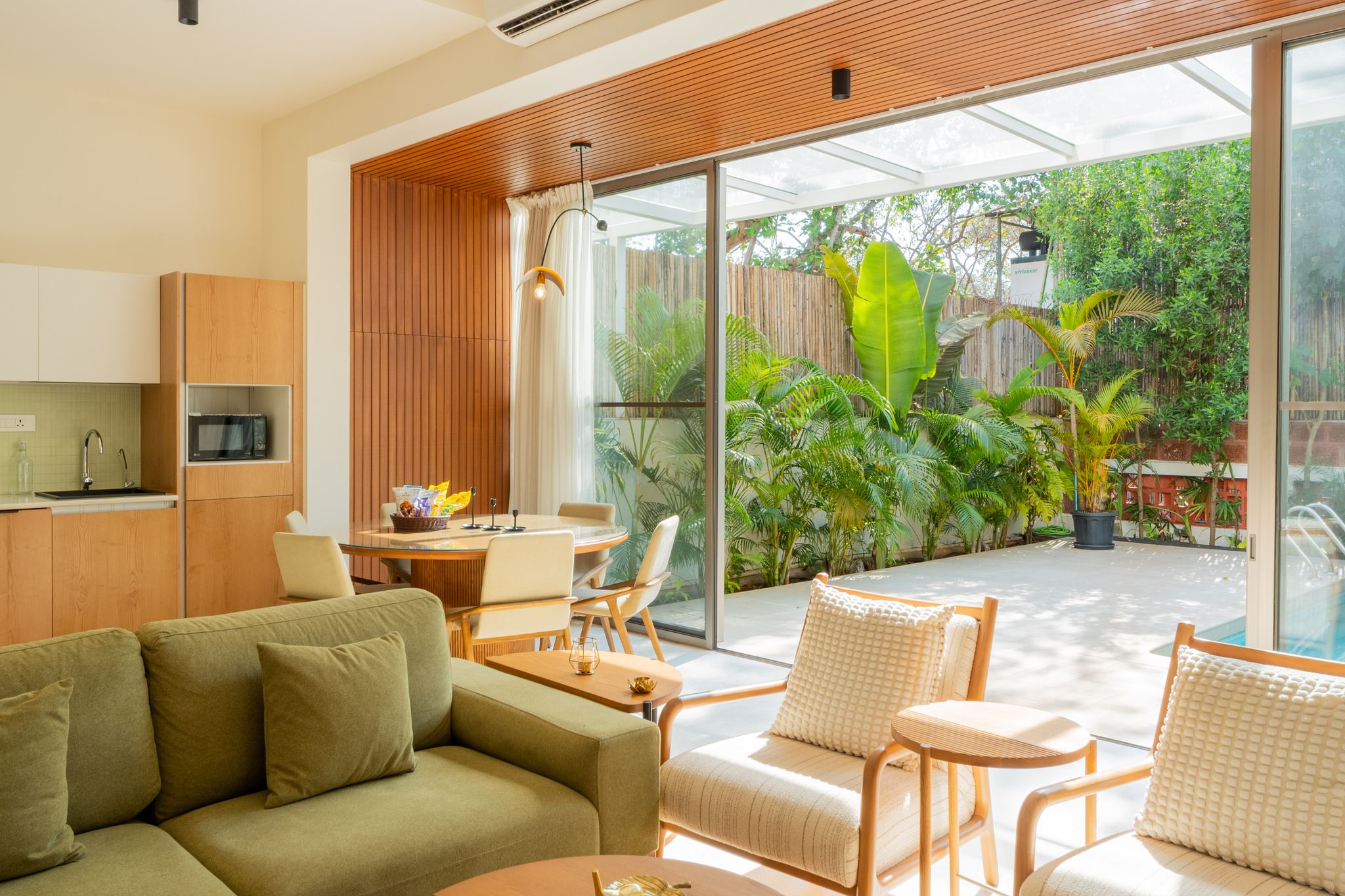 ELIVAAS Mirai Leo | 3 BHK Villa Near Vagator Beach With Pool 3 BHK Villa Near Vagator Beach With Pool 10