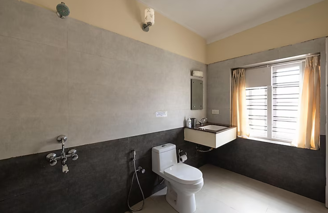 Deluxe Double Bedroom With Balcony